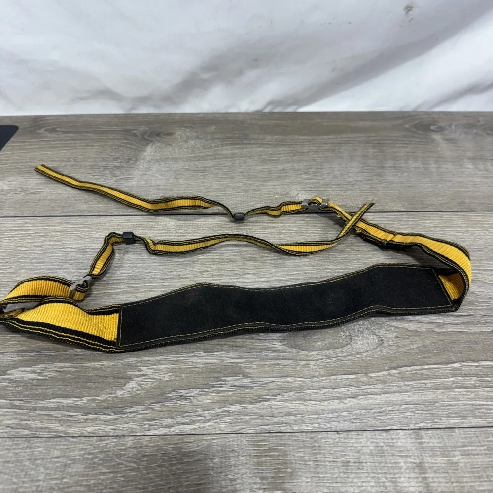 Nikon AN-6Y Yellow / Black Vintage Camera Neck Strap w/ Metal Buckles Nikon AN-6
